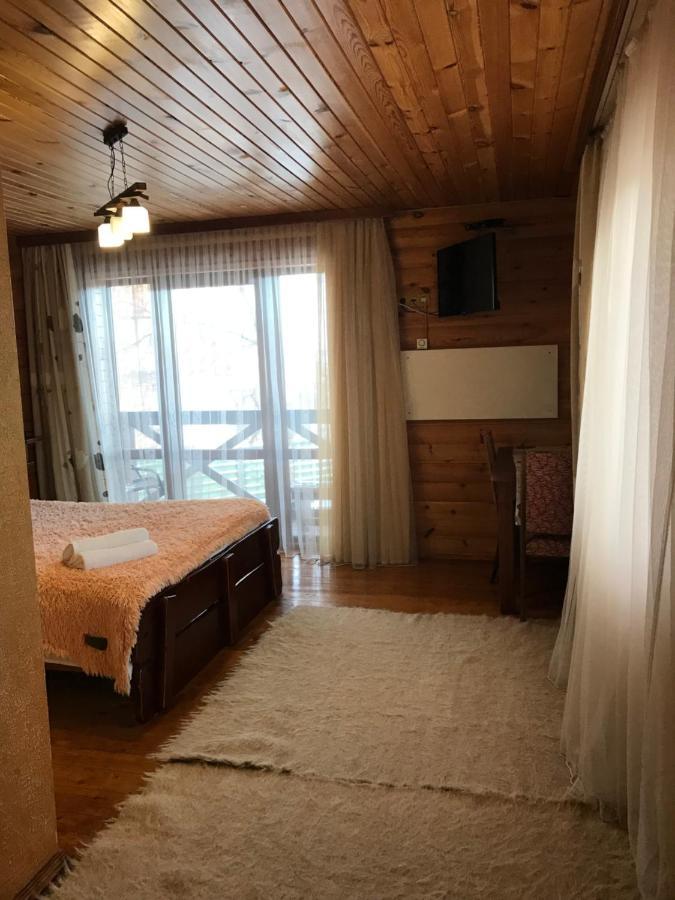 4 Cезони Hotel Yaremche Bagian luar foto