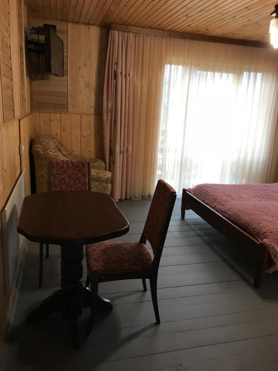 4 Cезони Hotel Yaremche Bagian luar foto